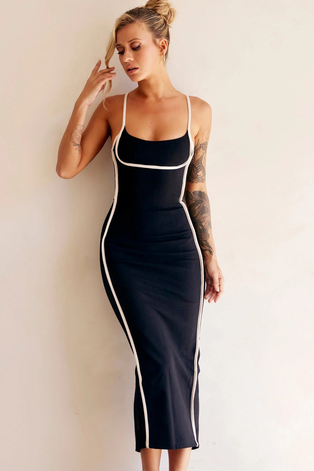One Delia Midi Dress - Black